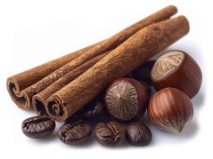 Cult Cafe ochucená zrnková káva s lískovými oříšky a skořicí 250g