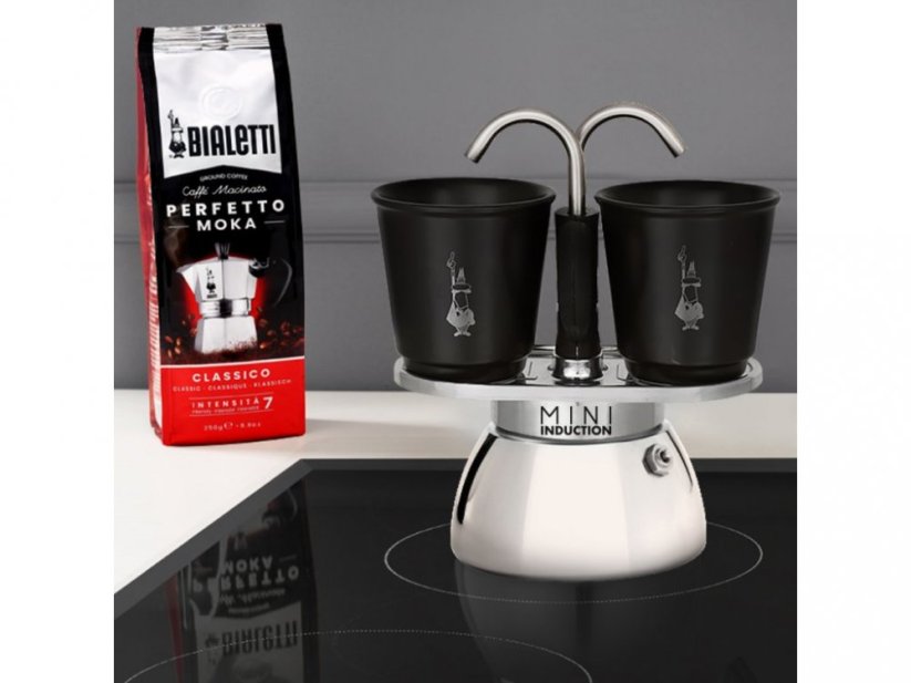 BIALETTI SET MINI EXPRESS INDUCTION 2 ŠÁLKY. ČERNA + 2 HRNKY