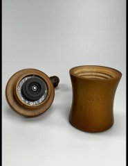 HARIO Coffee Mill Dome - ruční mlýnek na kávu